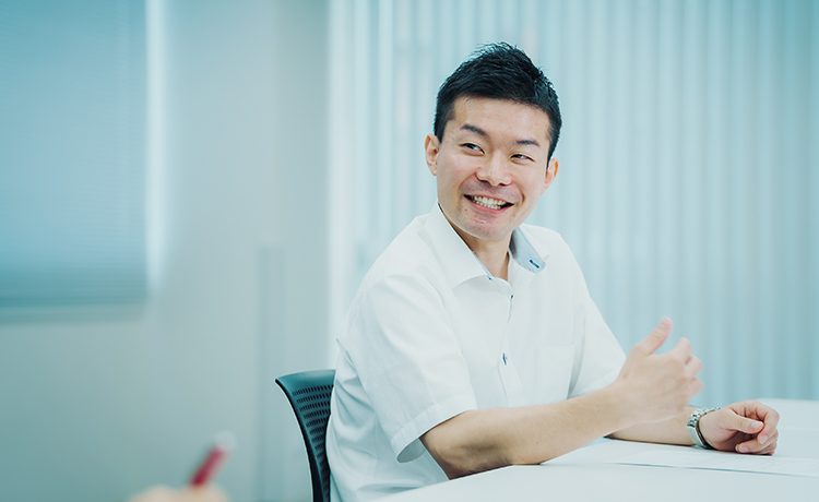 ICT（情報通信技術）を使って、ネットワークの構築や運⽤をサポートしています。